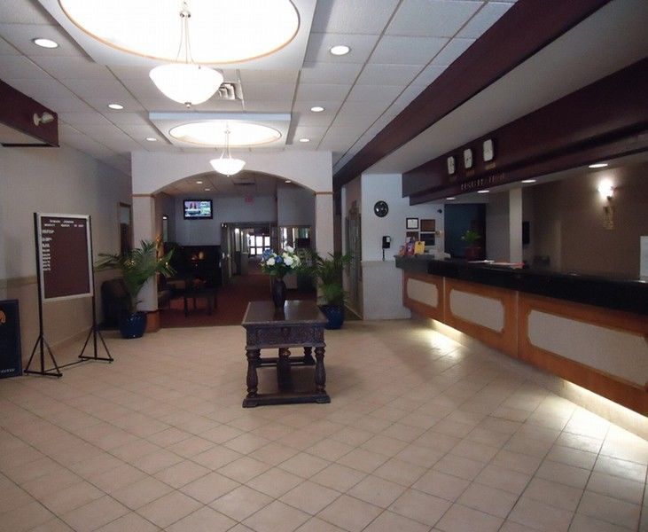 Howard Johnson By Wyndham Kitchener Conestoga Bagian luar foto