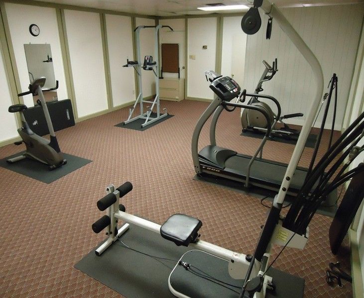 Howard Johnson By Wyndham Kitchener Conestoga Bagian luar foto